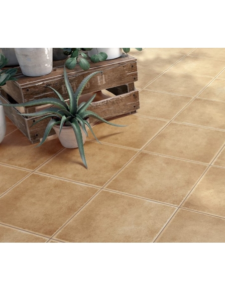 Maroma Beige pavimento gres de pasta roja con acabado rústico mate. Formato  33,3x33,3.
 