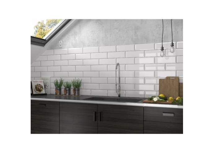 <p>Blanco Brillo Biselado 10x30</p>