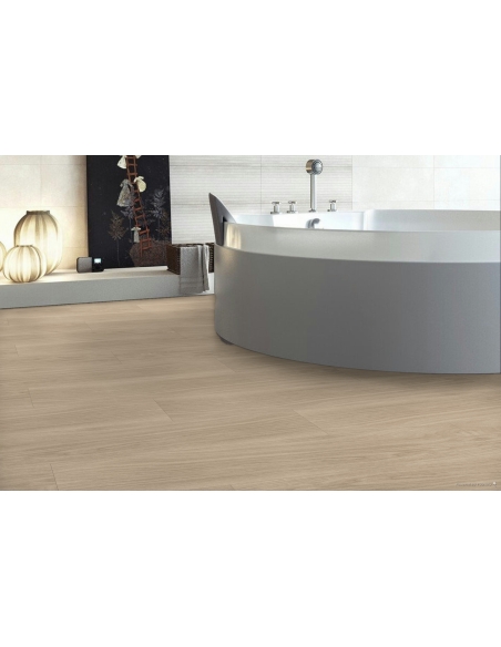 Pavimento de base porcelánica, imitación madera, acabado mate, formato 30x120 